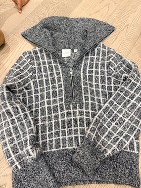 Varley Gray and White Grid Half-Zip Hoodie Sweater